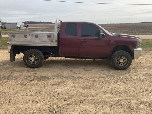 Image of Chevrolet 2500HD equipment image 4