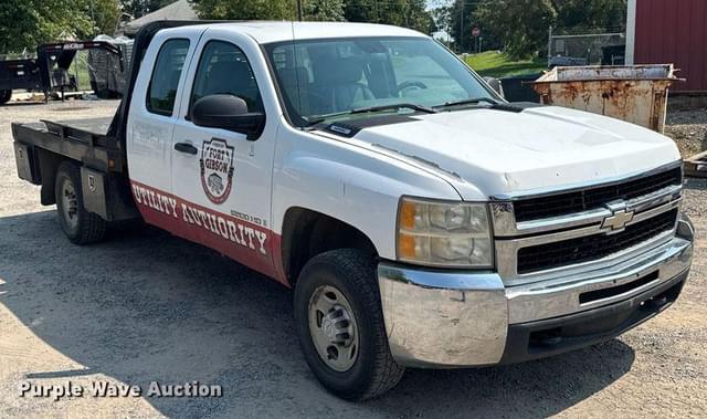 Image of Chevrolet 2500HD equipment image 2