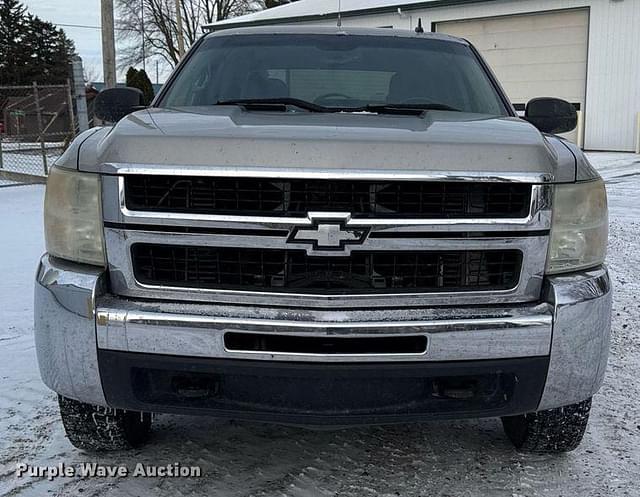 Image of Chevrolet 2500HD equipment image 1