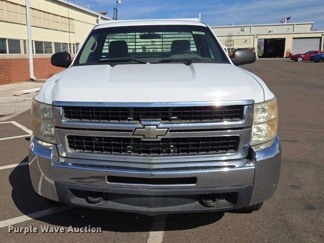 Image of Chevrolet 2500HD equipment image 1