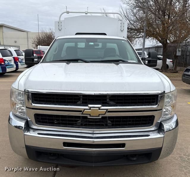 Image of Chevrolet 2500HD equipment image 1