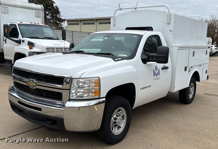 2008 Chevrolet 2500HD Equipment Image0