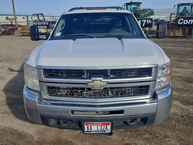 Image of Chevrolet 3500HD equipment image 2