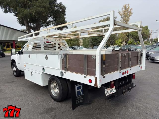 Image of Chevrolet 3500 equipment image 3