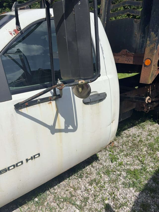 Image of Chevrolet 3500HD equipment image 3