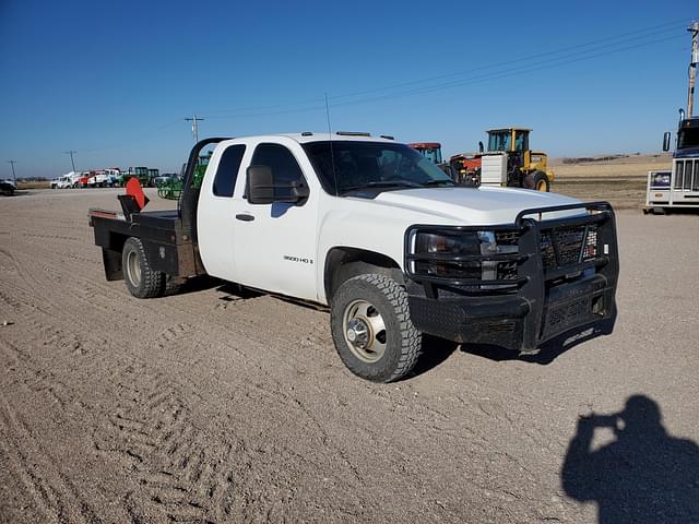 Image of Chevrolet 3500 equipment image 1