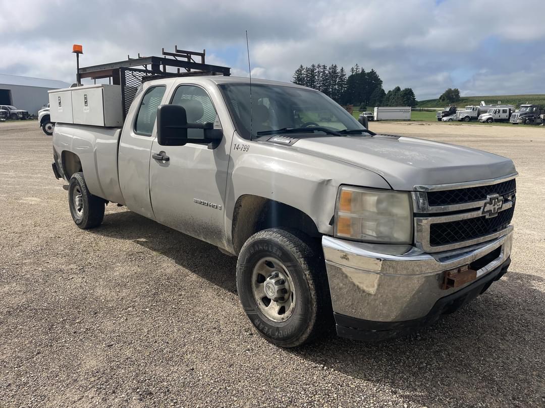 Image of Chevrolet 3500HD Primary image
