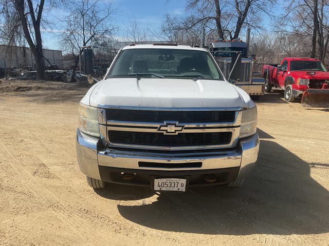 Image of Chevrolet 3500HD equipment image 2