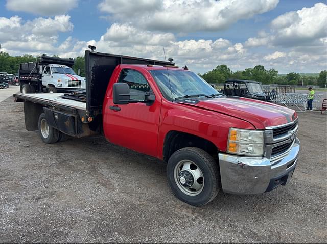 Image of Chevrolet 3500HD equipment image 1