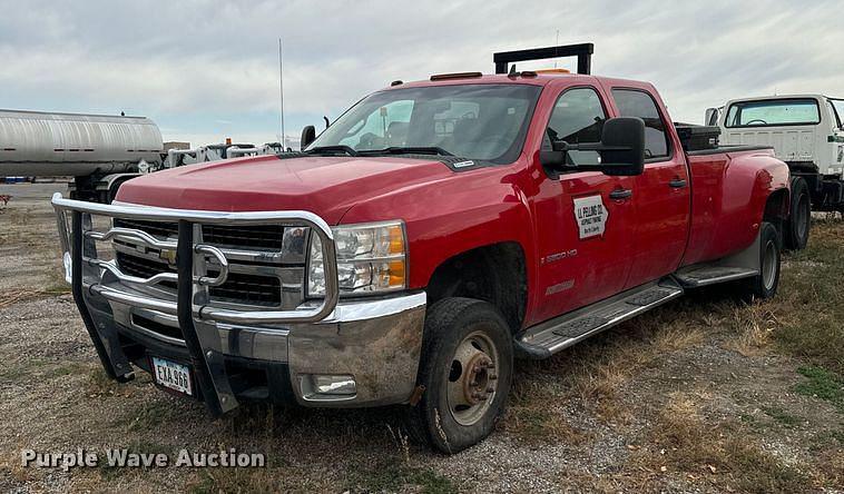 Image of Chevrolet 3500HD Primary image