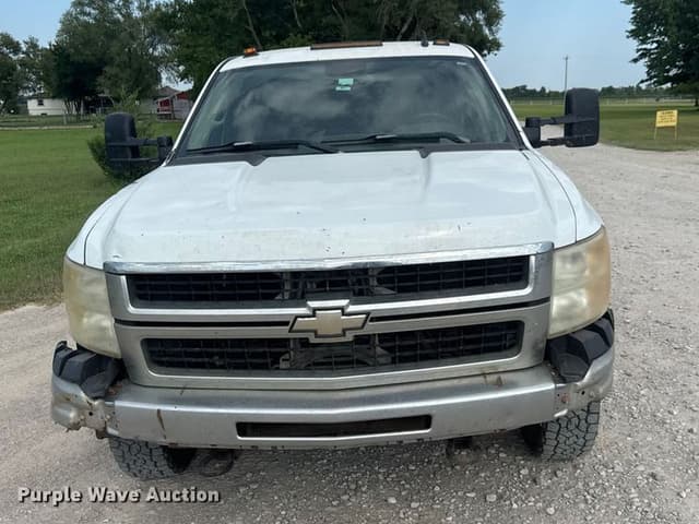Image of Chevrolet 3500HD equipment image 1