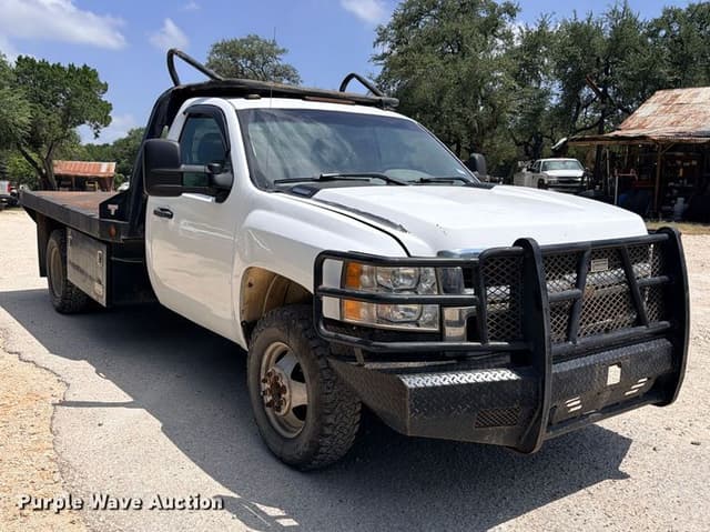 Image of Chevrolet 3500HD equipment image 2