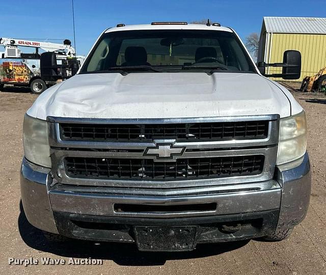 Image of Chevrolet 3500HD equipment image 1