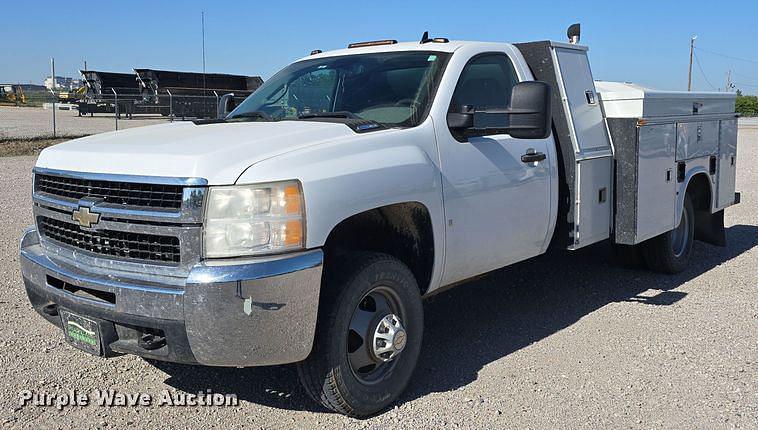 Image of Chevrolet 3500HD Primary image