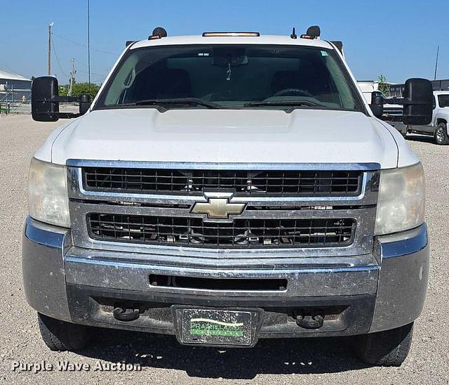 Image of Chevrolet 3500HD equipment image 1