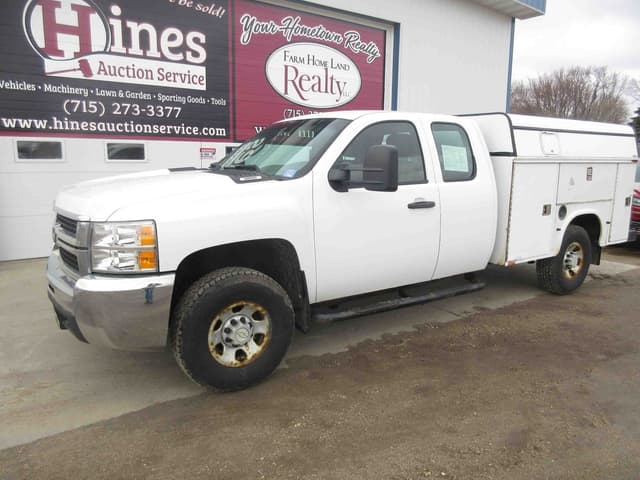 Image of Chevrolet Silverado equipment image 1