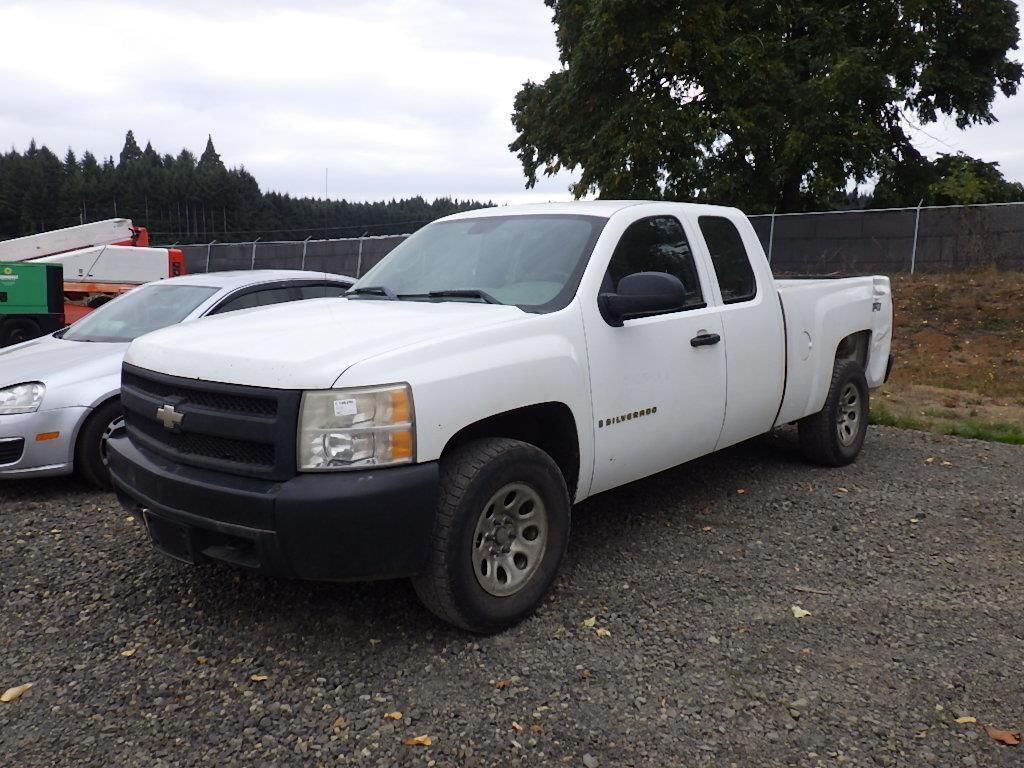 2008 Chevrolet Silverado Equipment Image0