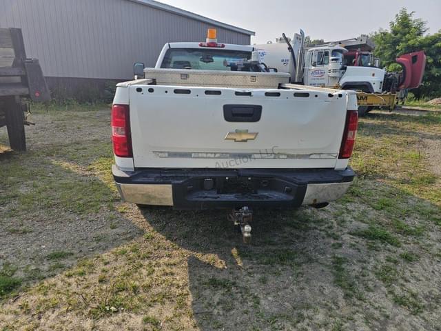 Image of Chevrolet Silverado equipment image 3
