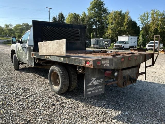 Image of Chevrolet Silverado equipment image 2