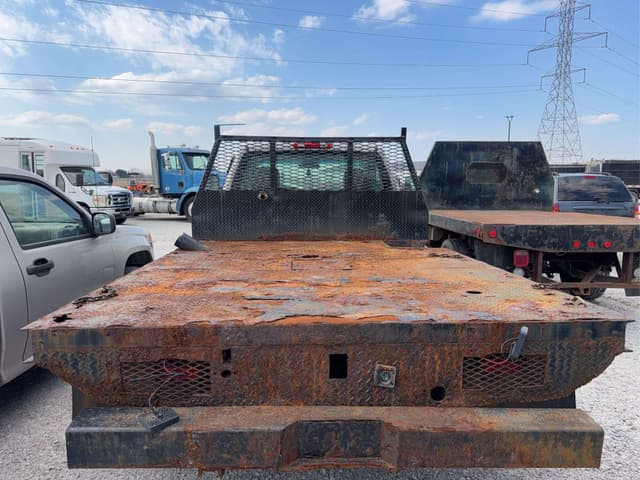 Image of Chevrolet 3500HD equipment image 4