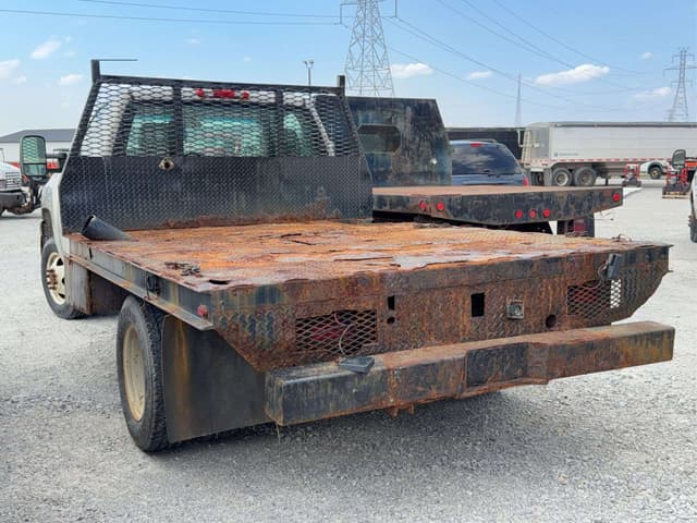 Image of Chevrolet 3500HD equipment image 3