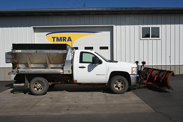 Image of Chevrolet Silverado equipment image 1