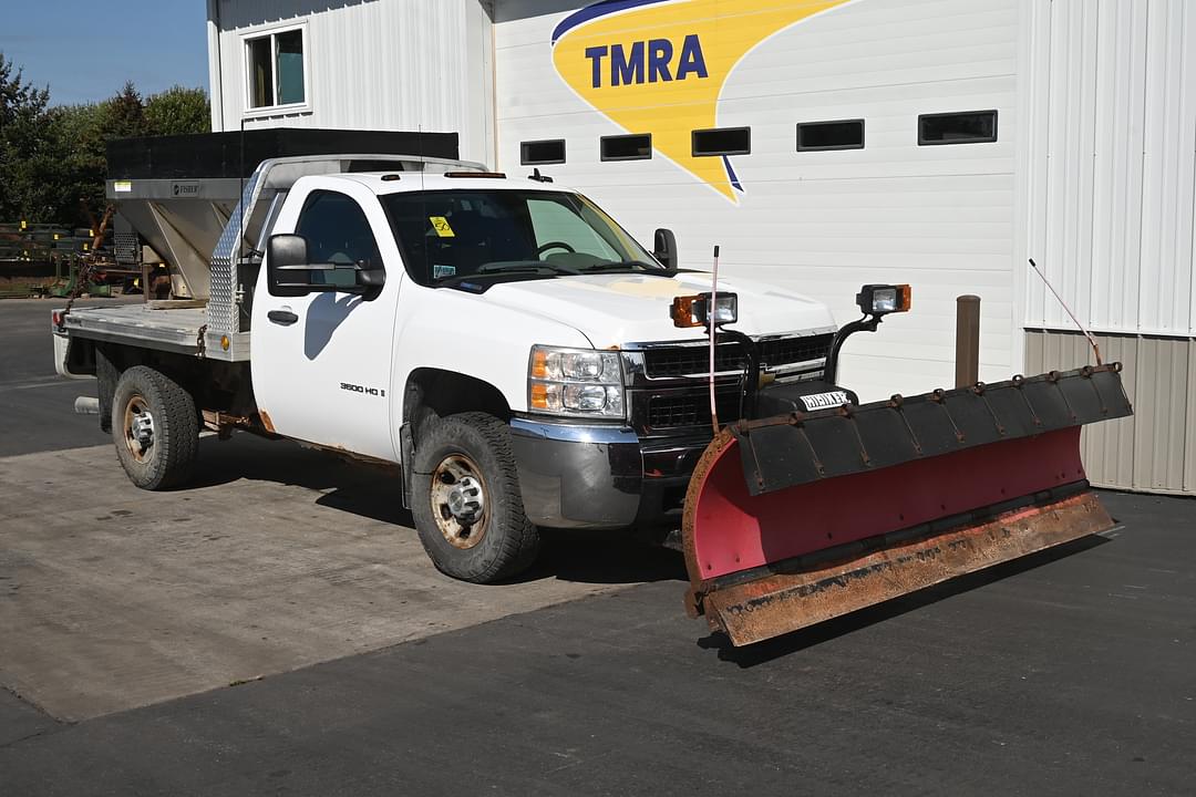 Image of Chevrolet Silverado Primary image