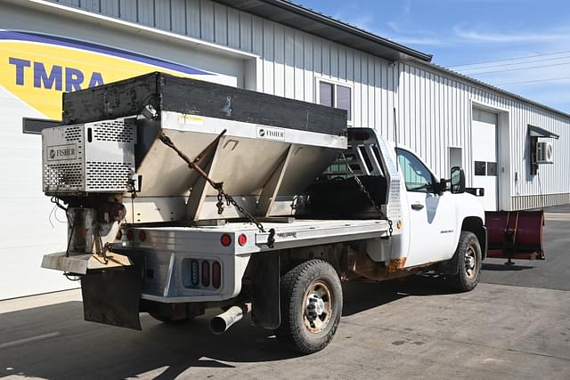 Image of Chevrolet Silverado equipment image 2