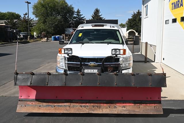 Image of Chevrolet Silverado equipment image 3