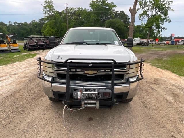 Image of Chevrolet Silverado equipment image 4