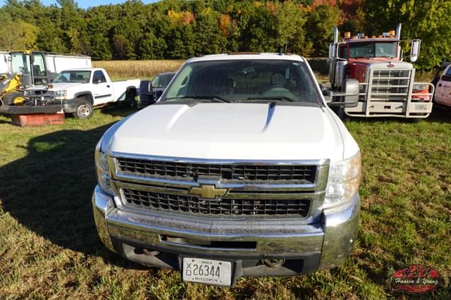 Image of Chevrolet Silverado equipment image 1