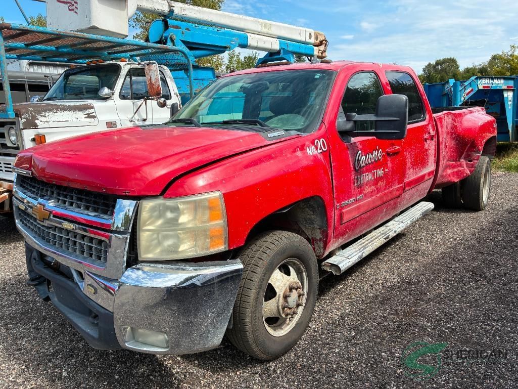 2008 Chevrolet Silverado Equipment Image0