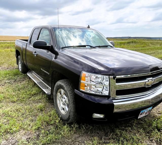 Image of Chevrolet 1500 equipment image 4
