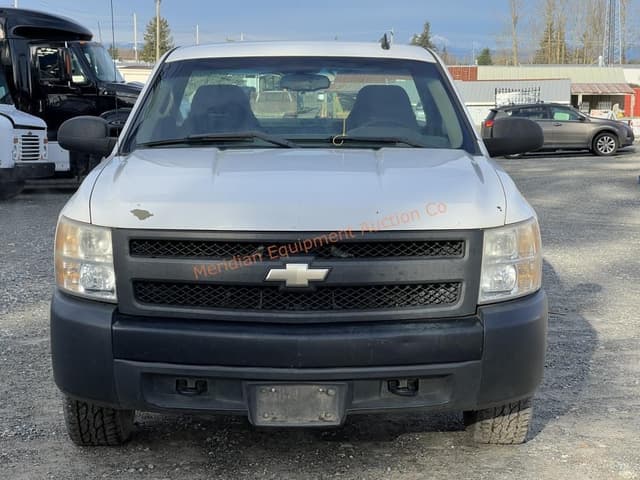 Image of Chevrolet 1500 equipment image 3