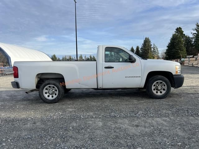 Image of Chevrolet 1500 equipment image 1