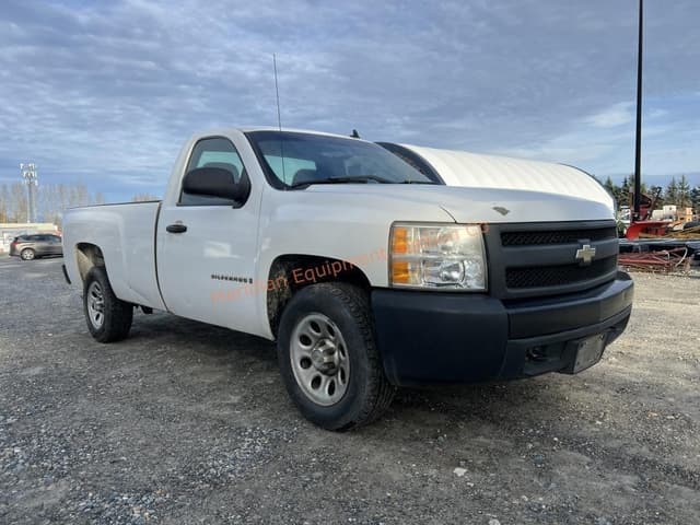 Image of Chevrolet 1500 equipment image 2