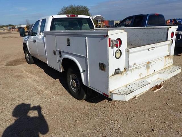 Image of Chevrolet 2500 equipment image 4