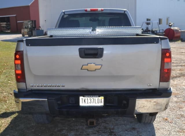 Image of Chevrolet 2500HD equipment image 1