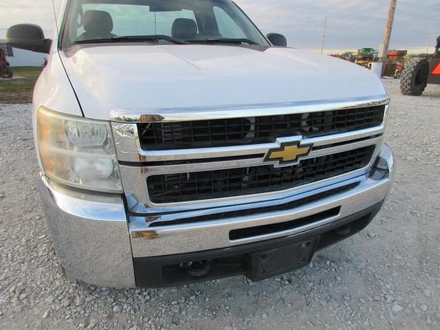 Image of Chevrolet 2500HD equipment image 1