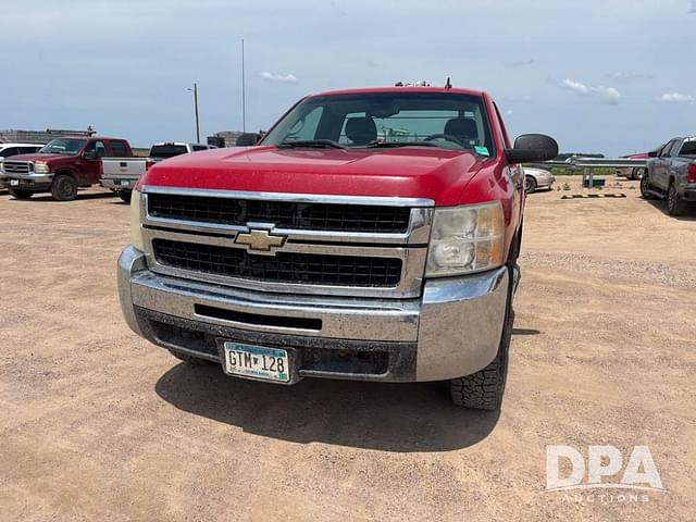Image of Chevrolet 2500HD equipment image 2