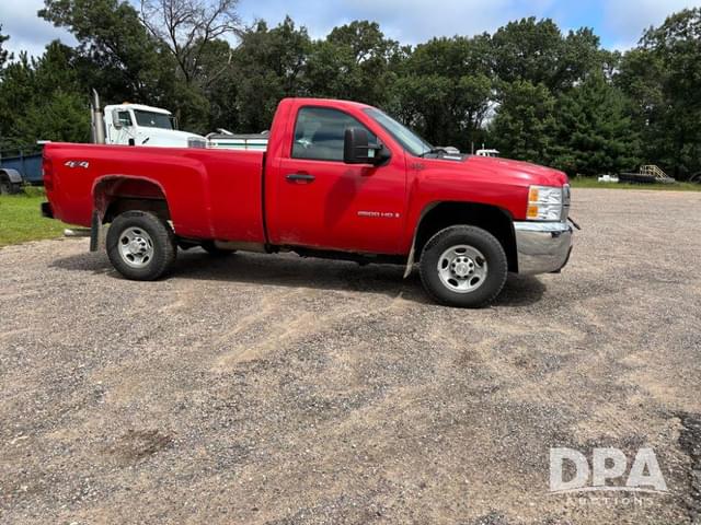 Image of Chevrolet 2500 equipment image 2