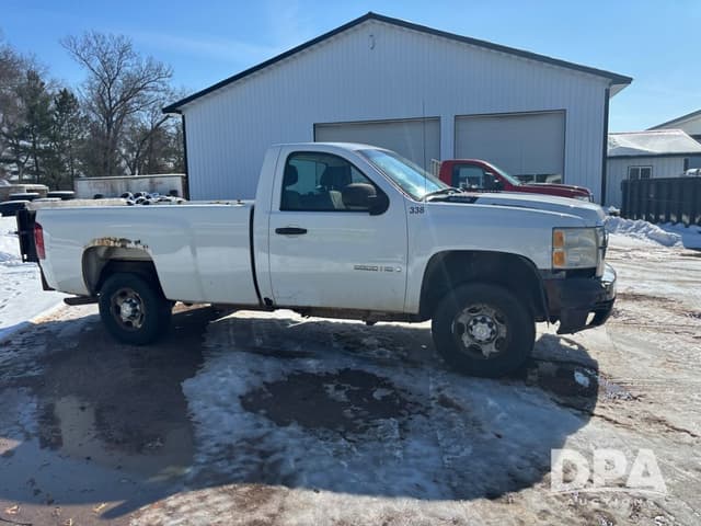 Image of Chevrolet 2500HD equipment image 2