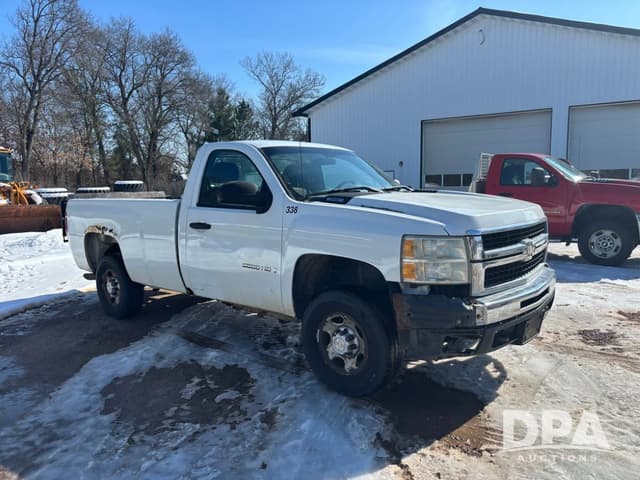 Image of Chevrolet 2500HD equipment image 1