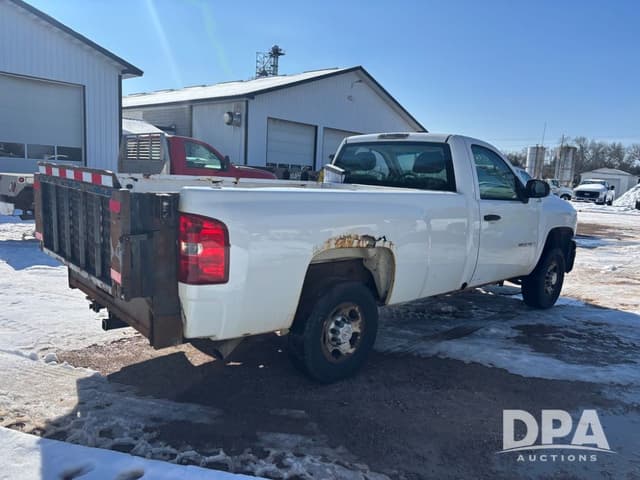 Image of Chevrolet 2500HD equipment image 4