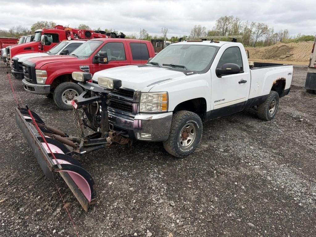 2008 Chevrolet 2500HD Equipment Image0