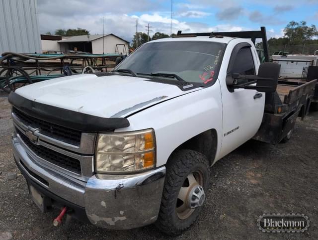 Image of Chevrolet 3500 equipment image 1