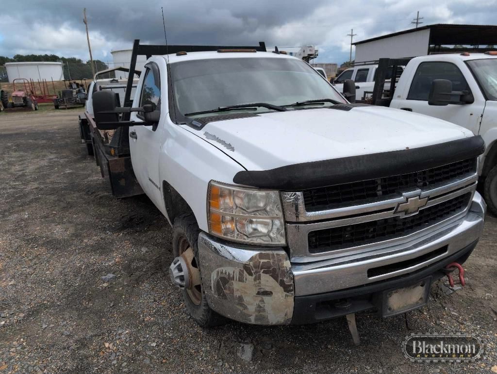 2008 Chevrolet 3500 Equipment Image0
