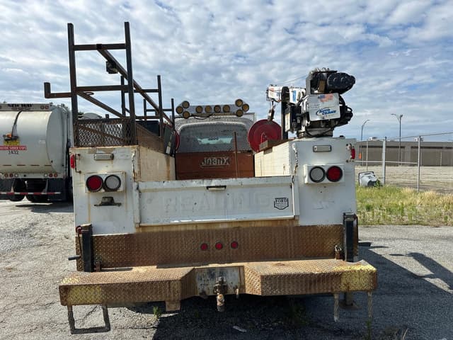 Image of Chevrolet C7500 equipment image 4