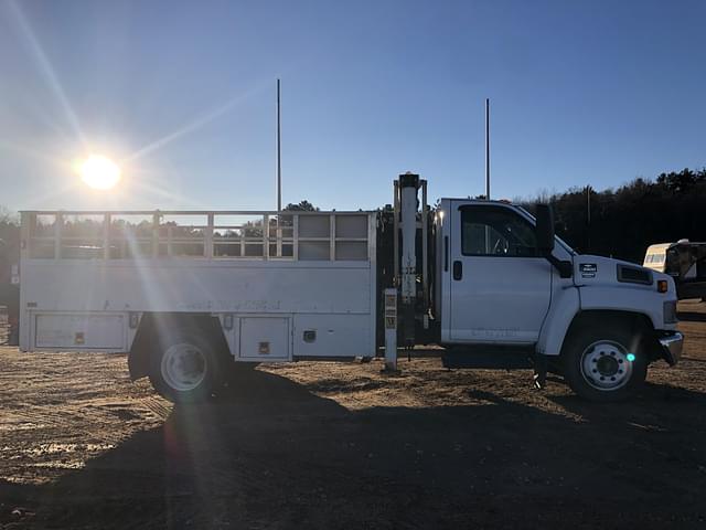 Image of Chevrolet C5500 equipment image 3