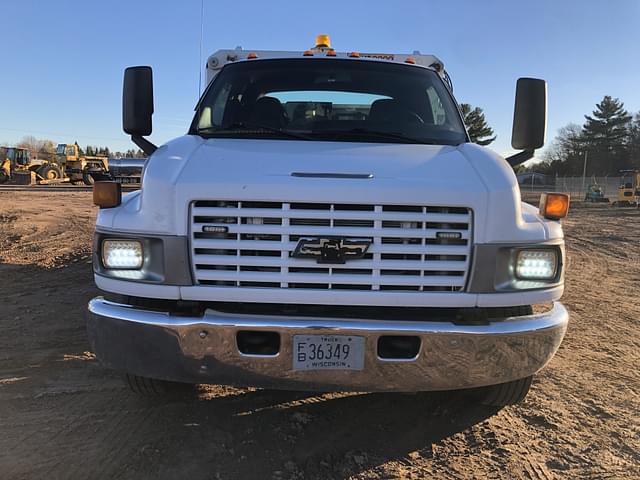 Image of Chevrolet C5500 equipment image 1